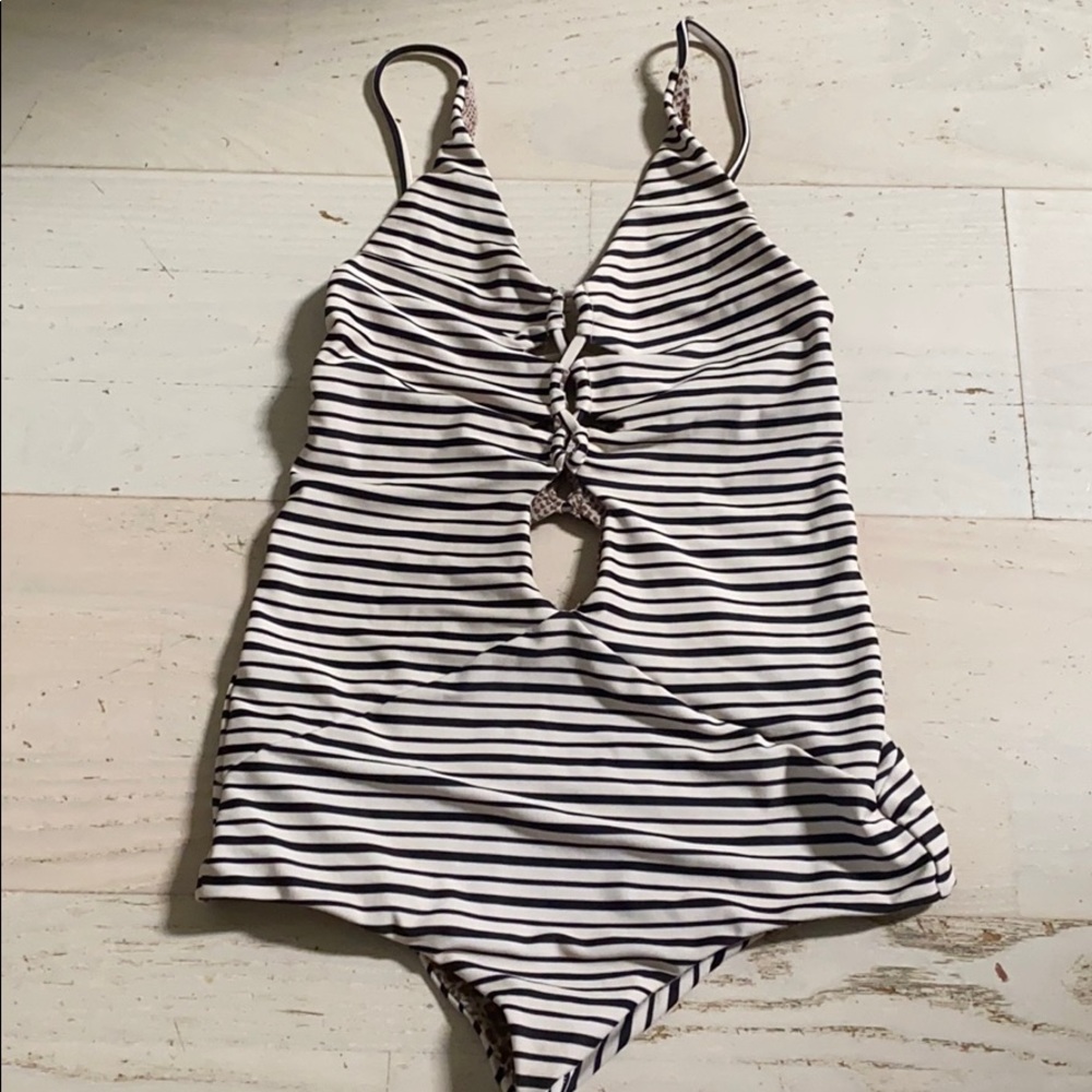 Exclusive acacia Kokomo / like new!